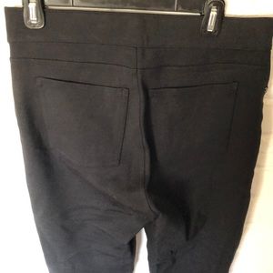 SPANX Pants - SPANX Black Ponte Ankle-Length Leggings SPANX Pants - SPANX Black Ponte Ankle-Length Leggings